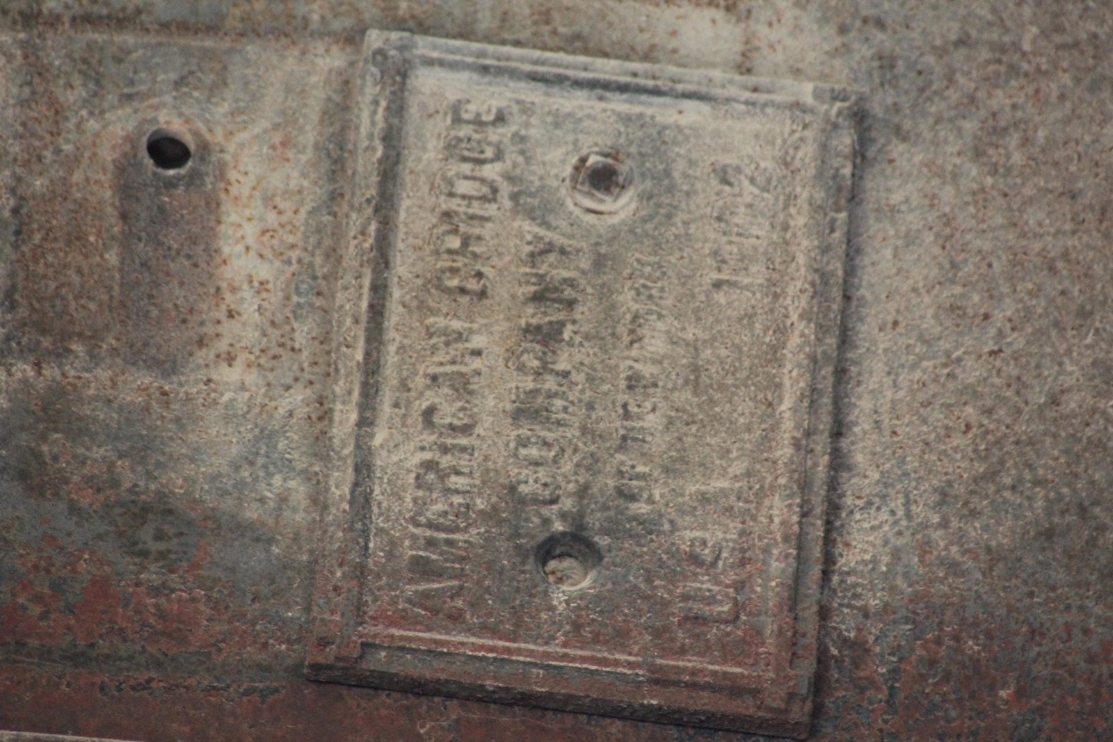 Plaque, south track span